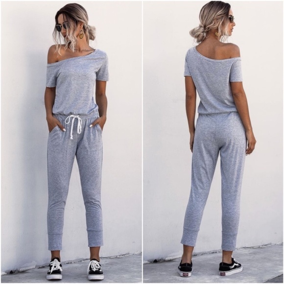 Comfy Black off shoulder waist tie pocket jumpsuit - Picture 4 of 9